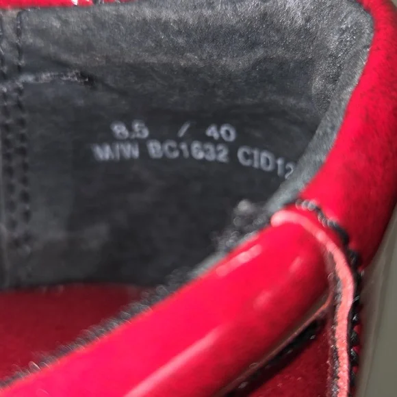 BOC Born Concepts Red Patent Clogs - Picture 8 of 10